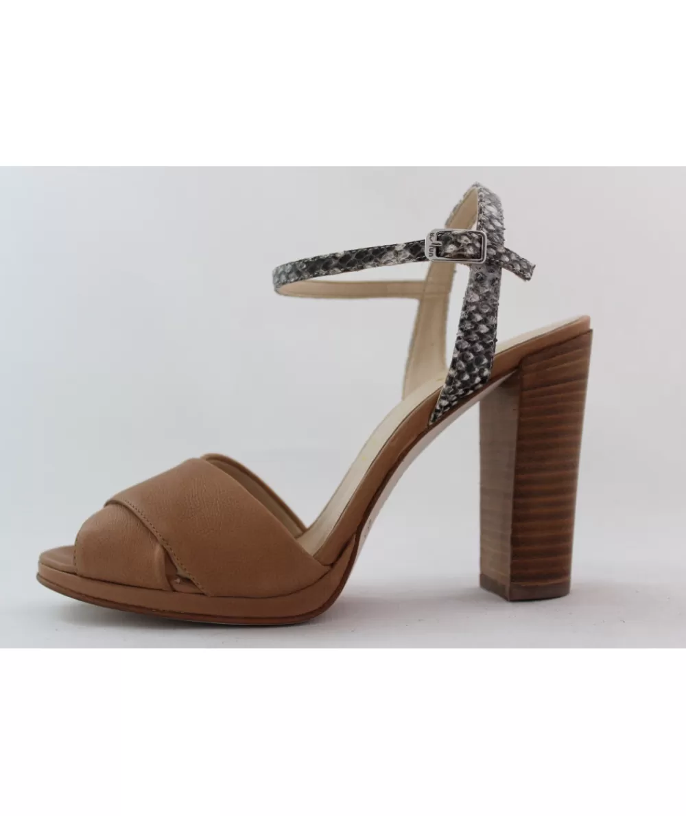 Women unisa Sandals And Sandals- Yamile