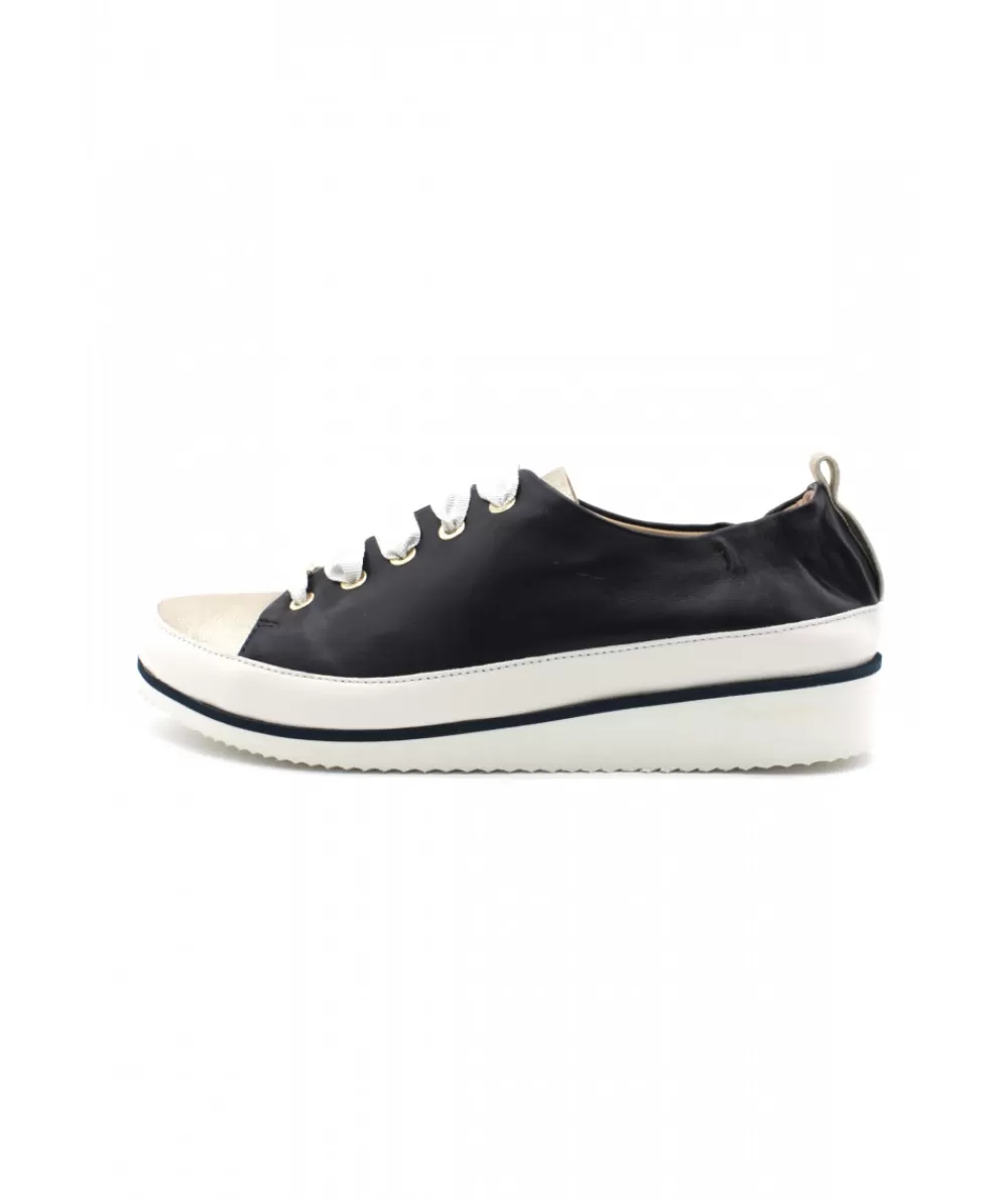 Women xsa Sneakers- 8010
