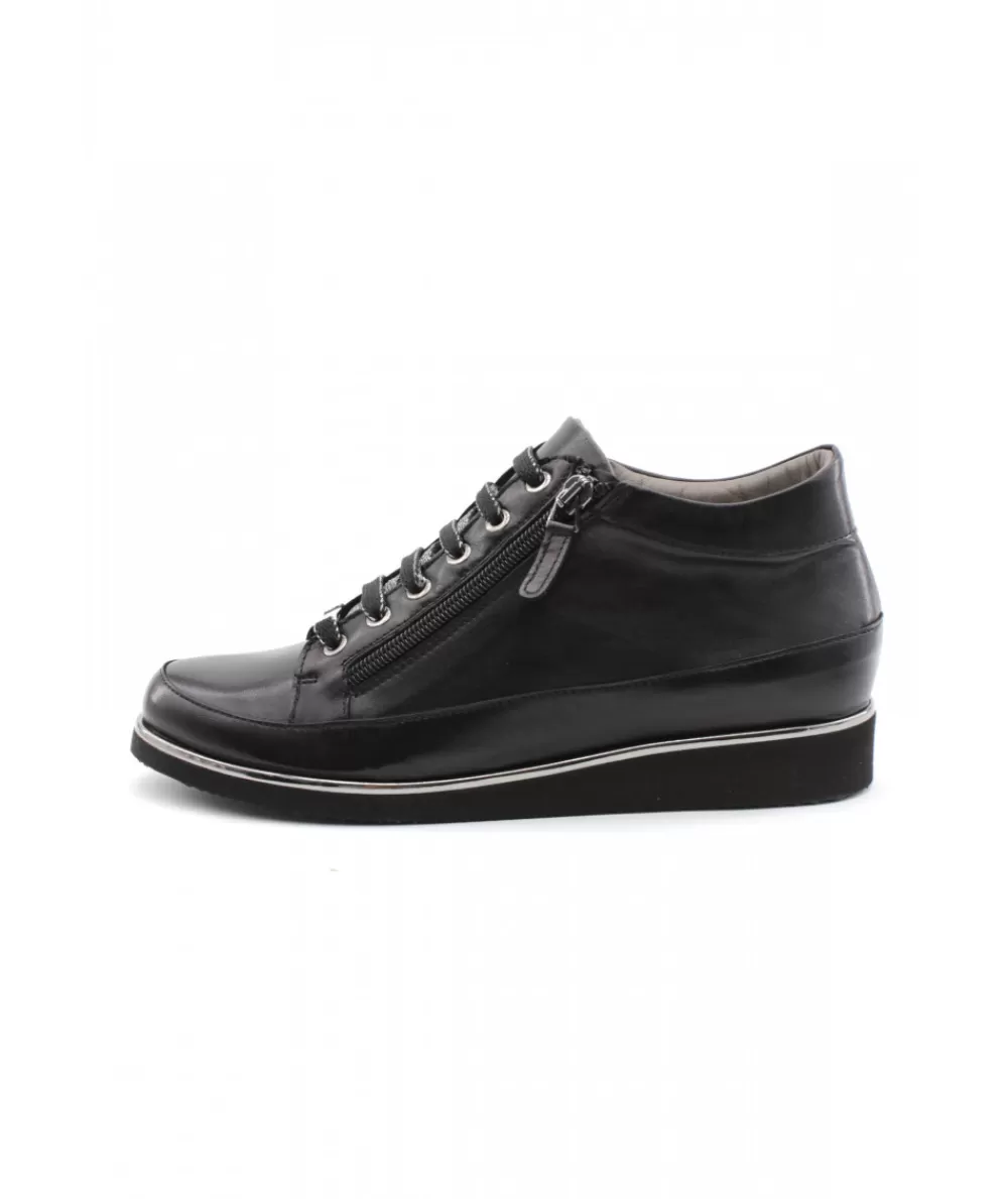 Women xsa Sneakers- 8473